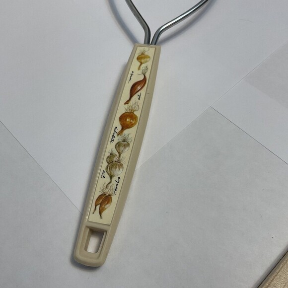 Vintage Stainless Potato Masher Onion Handle Good condition - Picture 4 of 6